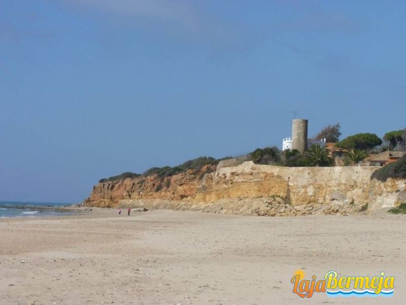 Torre Bermeja: Un trozo de la historia de Chiclana frente al mar